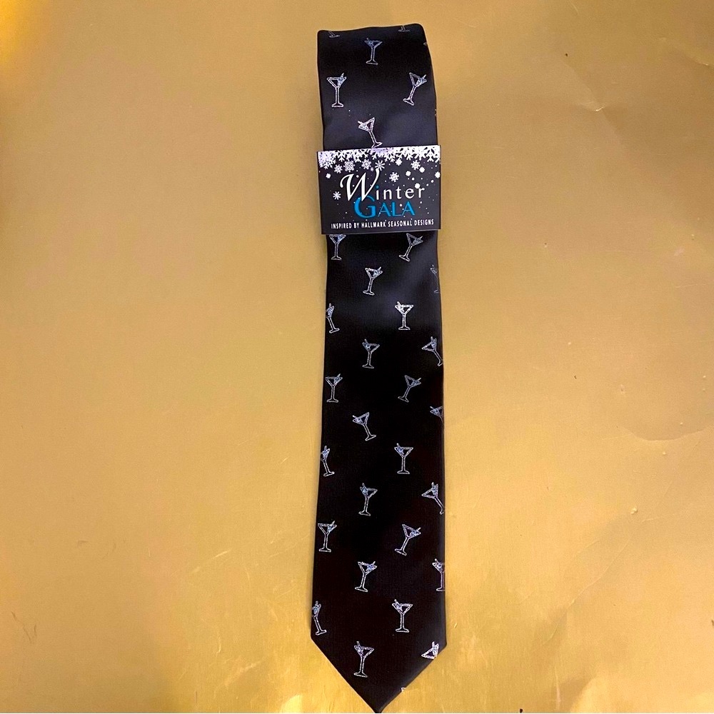 MEN'S  MARTINI GLASS HALLMARK  WINTER GALA PRINT NECKTIE BY HALLMARK DESIGNS
